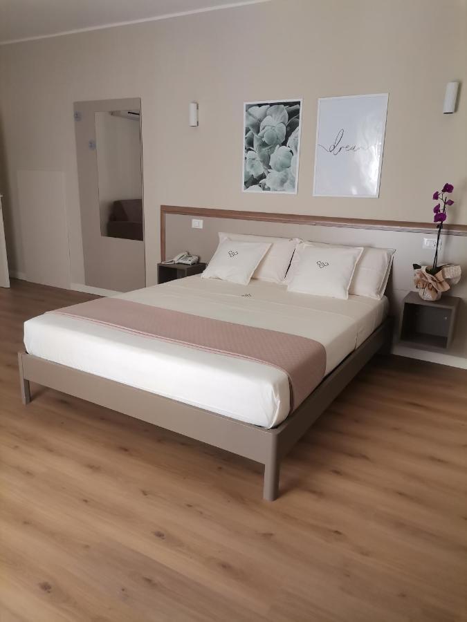 Dimora Donna Dora - Albergo Diffuso San Martino in Pensilis Exterior foto