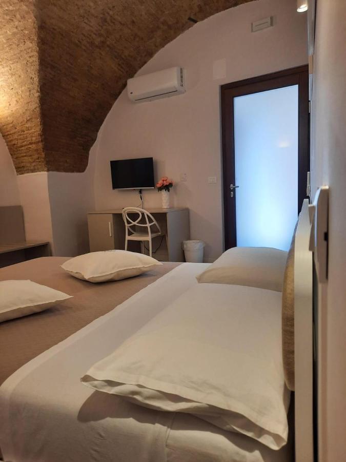 Dimora Donna Dora - Albergo Diffuso San Martino in Pensilis Exterior foto