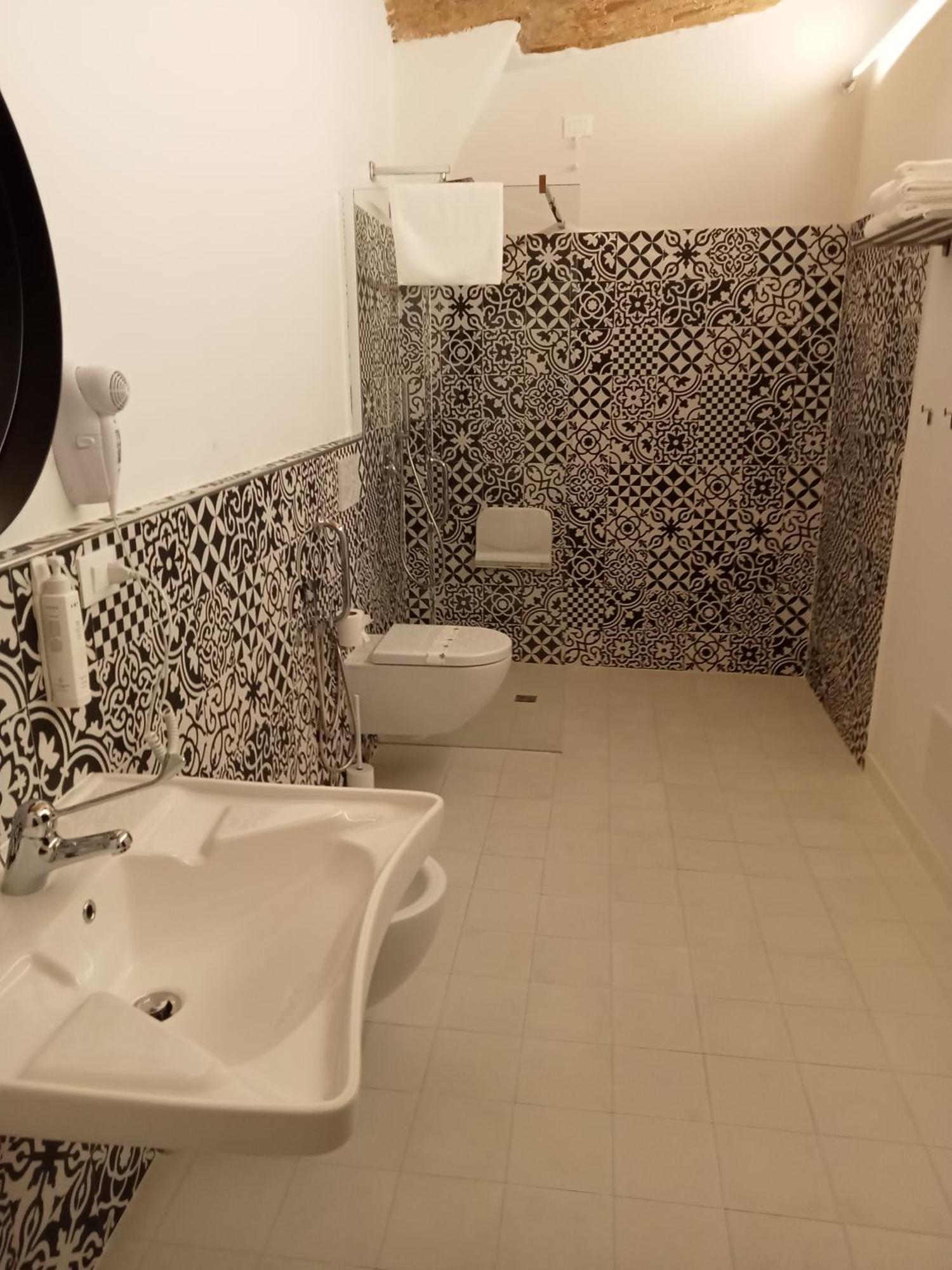 Dimora Donna Dora - Albergo Diffuso San Martino in Pensilis Exterior foto